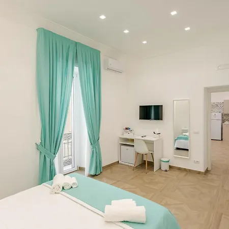 - Le Tre Perle Del Golfo بيت ضيافة نابولي