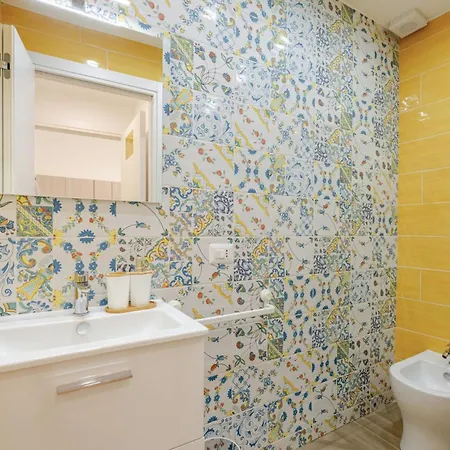 - Le Tre Perle Del Golfo بيت ضيافة نابولي